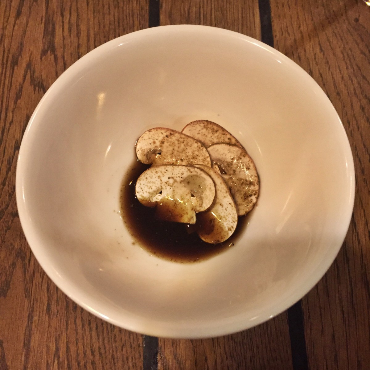 Anglo mushroom broth